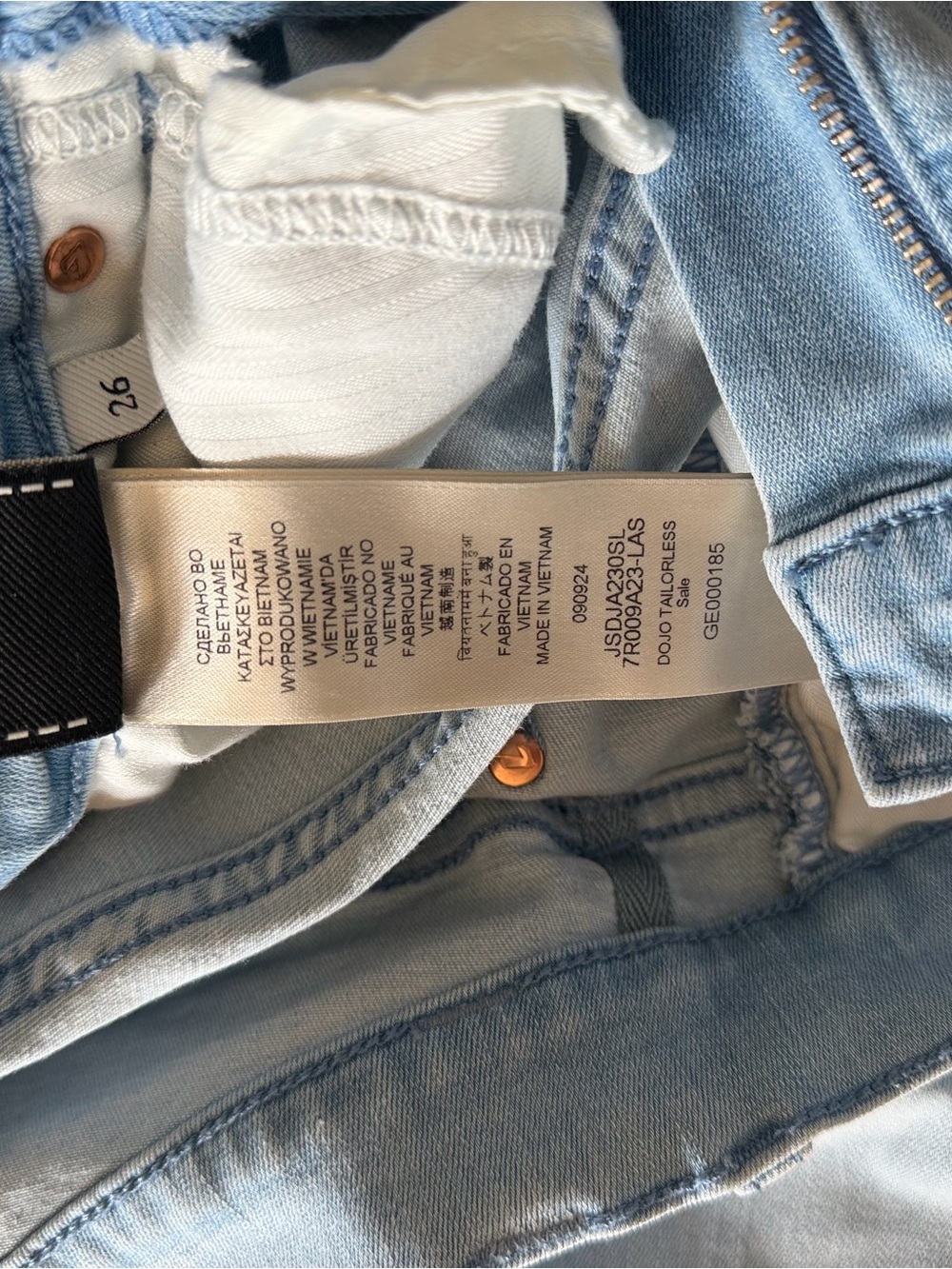 7 For All Mankind - Picture 5 of 6
